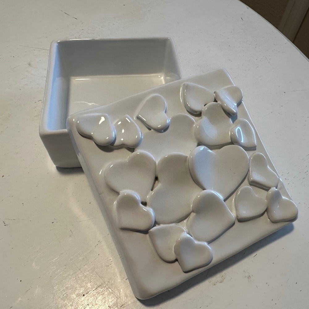 Vietri Lastra Hearts Jewelry Box